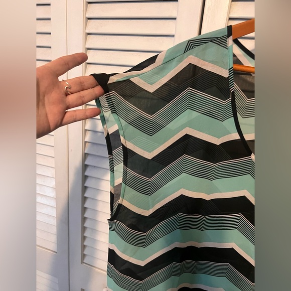 Torrid Chevron Stripe Back Detail
Top Size 2 - Picture 5 of 7